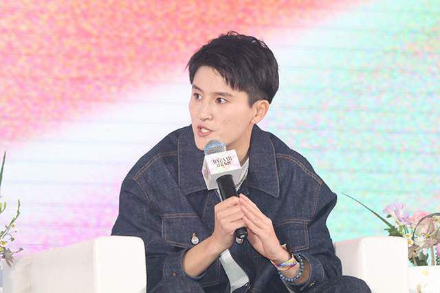 白丝jk裸体被出水